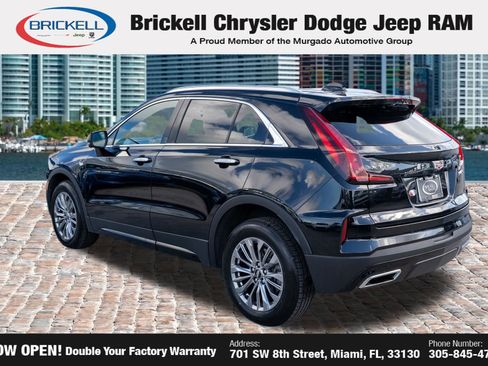 Used 2025 Cadillac XT4 Premium Luxury FWD image 7