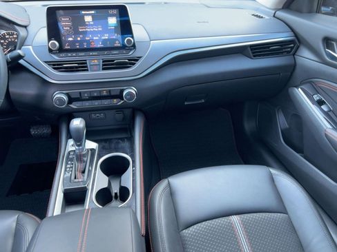 Used 2023 Nissan Altima 2.5 SR image 27