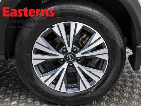 Used 2022 Nissan Rogue SV image 30