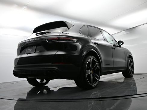 Certified 2023 Porsche Cayenne image 52