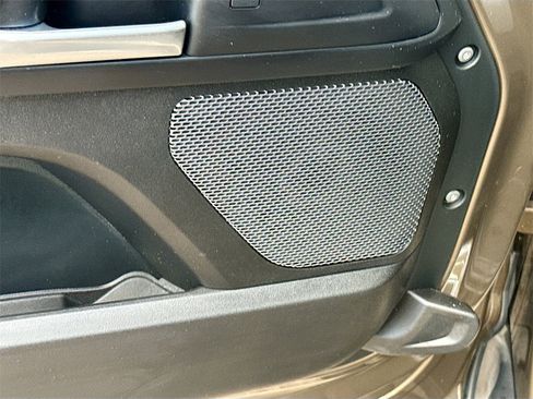 Used 2022 Land Rover Defender 90 image 20