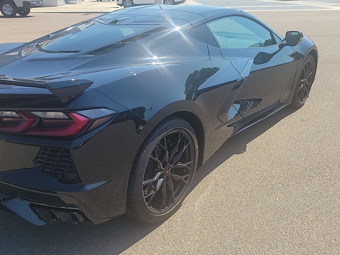 Used 2025 Chevrolet Corvette Stingray Preferred Cpe w/ Z51 Performance Package RWD image 16