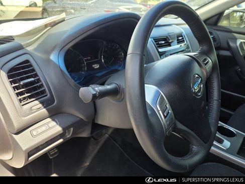 Used 2015 Nissan Altima 2.5 SV FWD image 9