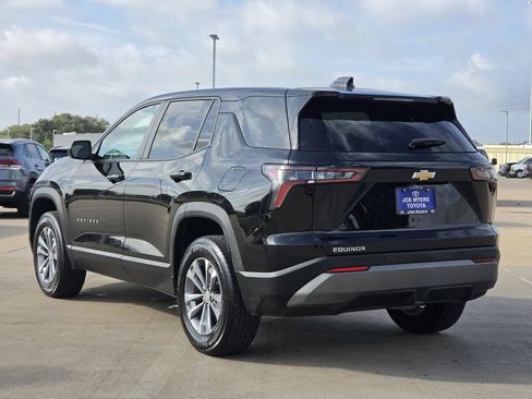 Used 2025 Chevrolet Equinox LT FWD image 7