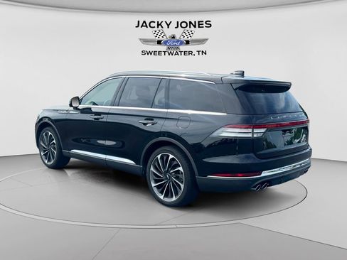 Used 2025 Lincoln Aviator Reserve w/ Equipment Group 201A AWD/4WD image 3