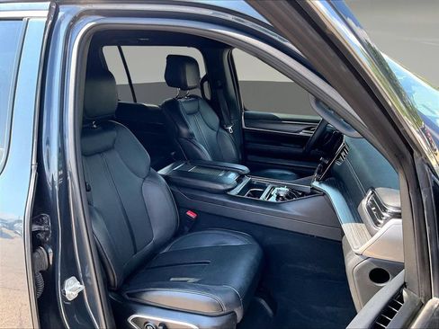 Used 2024 Jeep Wagoneer Series II w/ Flexible Seating Group AWD/4WD image 33