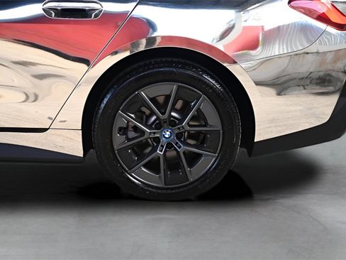 Used 2023 BMW i4 eDrive35 w/ Premium Package image 11