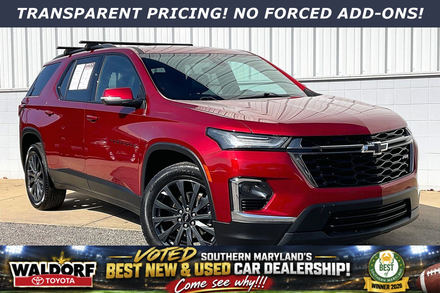 Used 2023 Chevrolet Traverse RS FWD image 1
