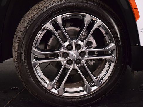 Used 2026 Chevrolet Traverse High Country w/ LPO, Floor Liner Package AWD/4WD image 10