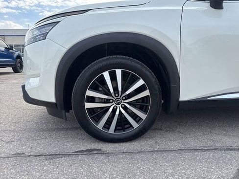 Used 2024 Nissan Pathfinder Platinum AWD/4WD image 42