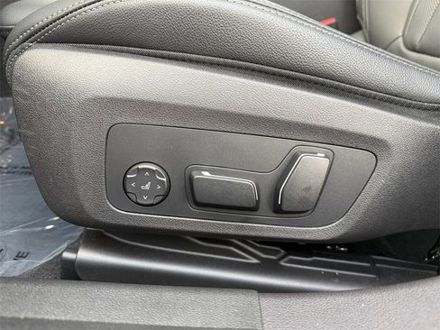 Certified 2025 BMW 330i xDrive Sedan w/ M Sport Package image 35