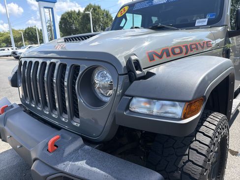 Used 2023 Jeep Gladiator Mojave AWD/4WD image 6