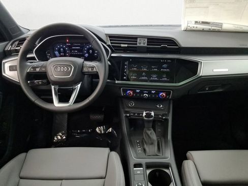 Used 2025 Audi Q3 2.0T Premium w/ Convenience Package AWD/4WD image 9