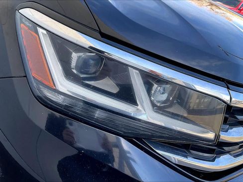 Used 2021 Volkswagen Atlas SE image 27