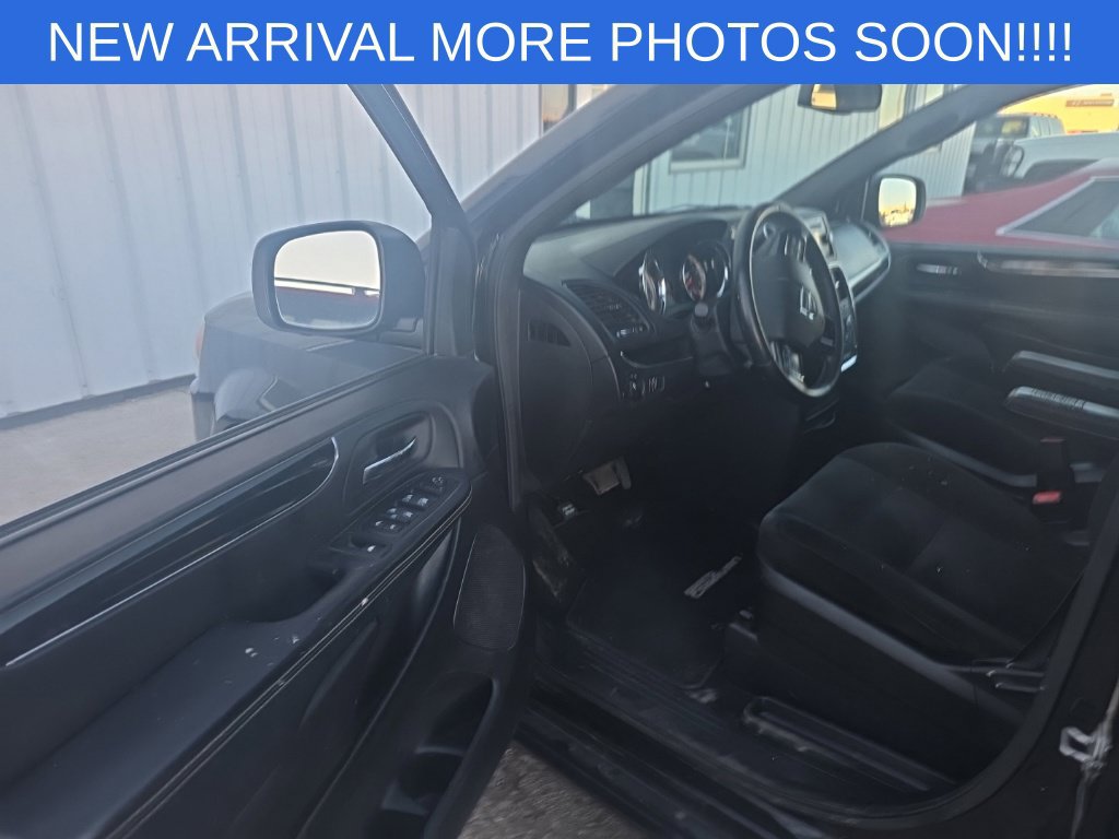 Used 2017 Dodge Grand Caravan SE FWD image 6