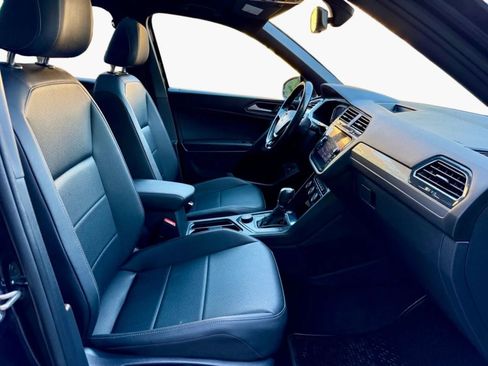 Used 2019 Volkswagen Tiguan SEL Premium R-Line image 21