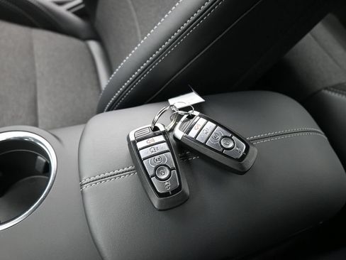 Used 2025 Ford Mustang GT RWD image 15
