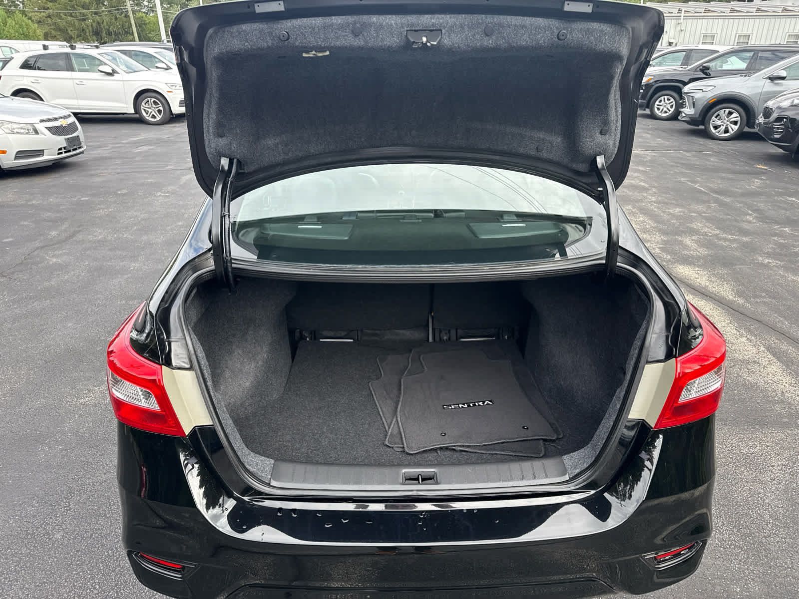Used 2018 Nissan Sentra SR w/ Premium Package (P02) FWD image 15