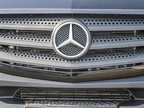 Used 2017 Mercedes-Benz Sprinter 3500 image 26