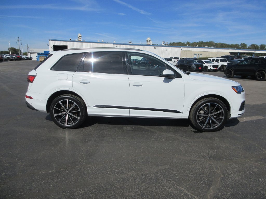 Used 2023 Audi Q7 3.0T Prestige AWD/4WD image 5