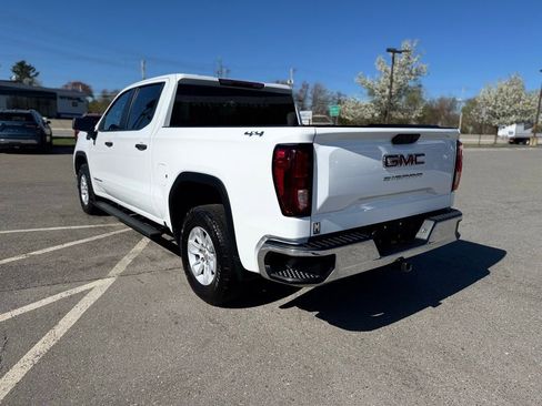 Used 2024 GMC Sierra 1500 Pro w/ Pro Value Package AWD/4WD image 4