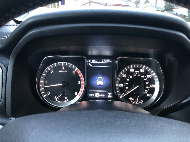 Used 2017 Nissan Titan PRO-4X AWD/4WD image 12