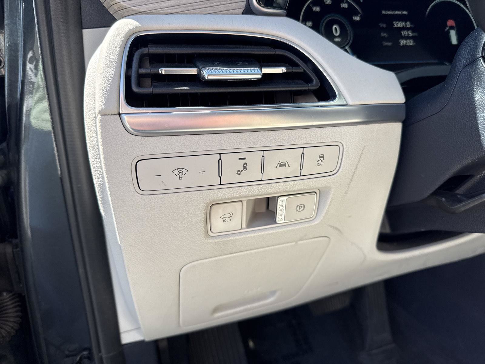 Used 2022 Hyundai Palisade Limited AWD/4WD image 17