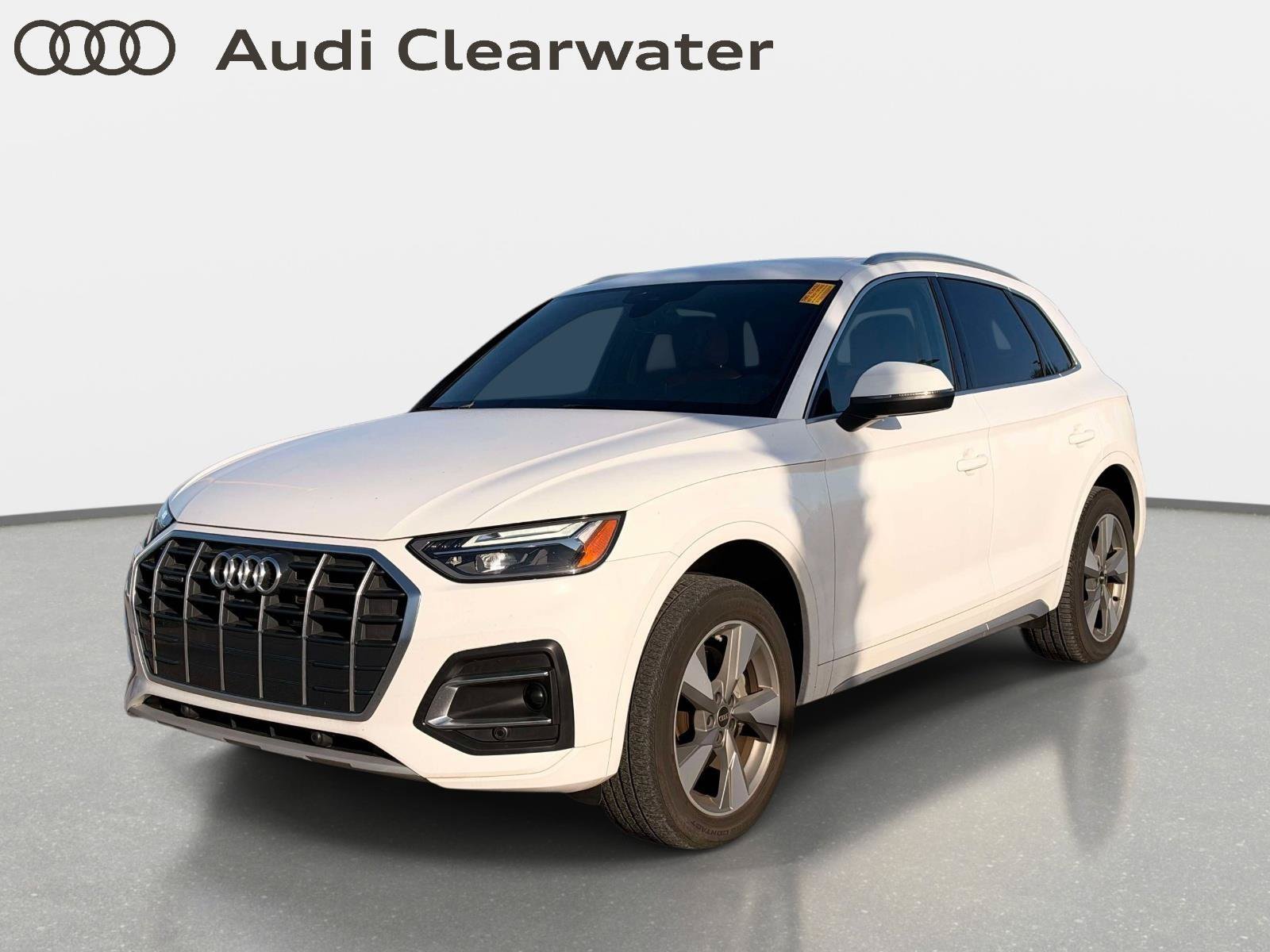 Used 2023 Audi Q5 2.0T Premium w/ Convenience Package AWD/4WD image 1