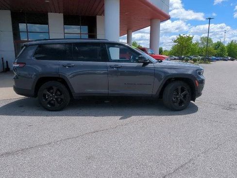 Certified 2023 Jeep Grand Cherokee L Laredo AWD/4WD image 33