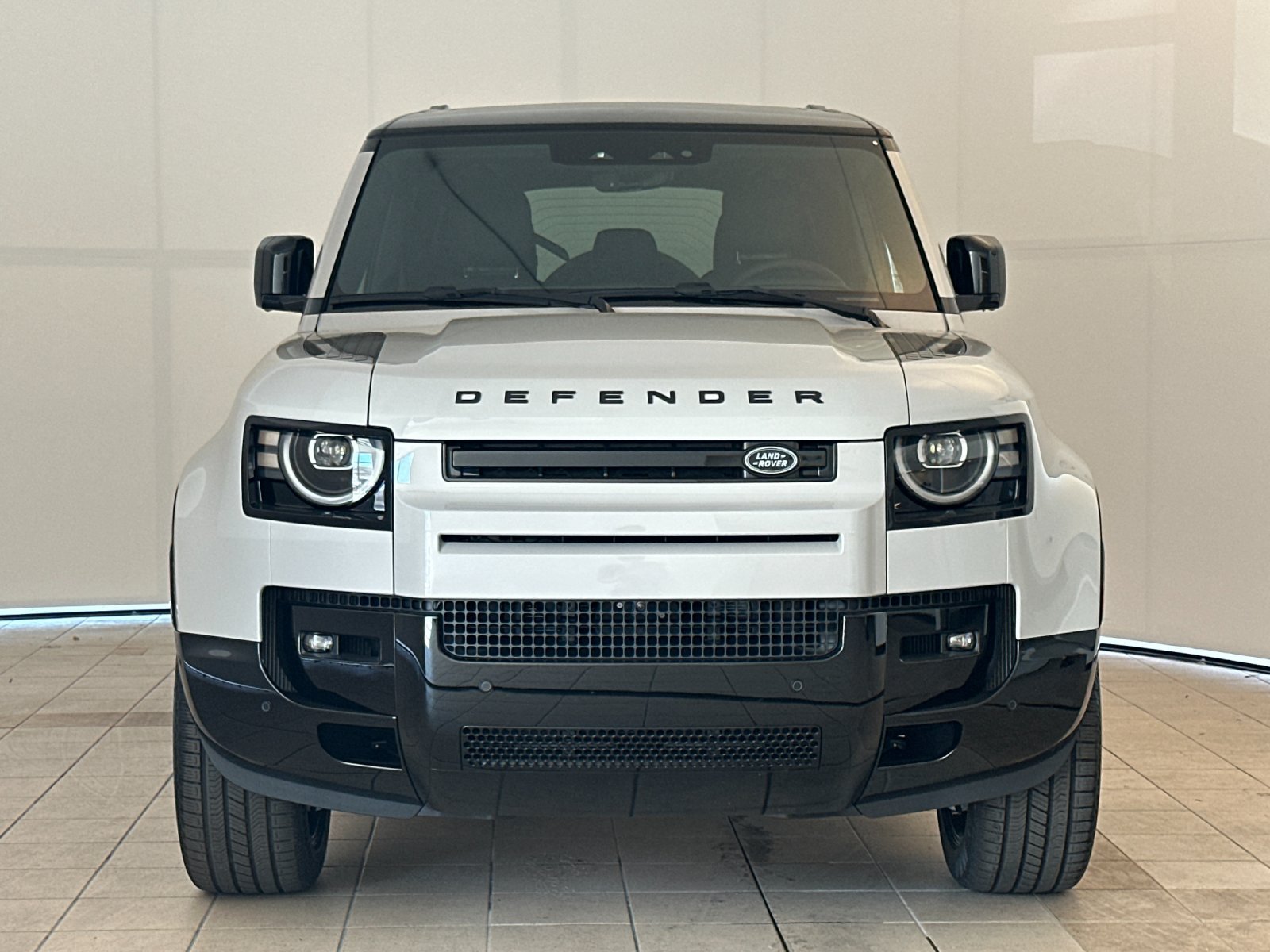 New 2026 Land Rover Defender 110 X-Dynamic SE AWD/4WD image 9