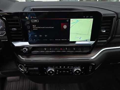 Used 2024 GMC Sierra 3500 SLT image 13