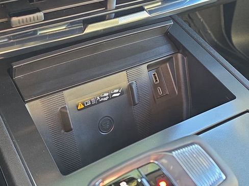 New 2026 GMC Hummer EV SUV image 17