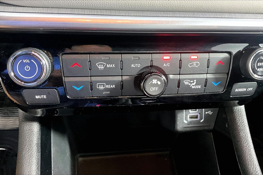 Used 2025 Jeep Compass Limited AWD/4WD image 32