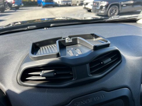 Used 2017 Jeep Renegade Limited w/ Trailer Tow Group image 26