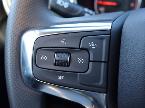 Used 2025 Chevrolet Blazer LT FWD image 15