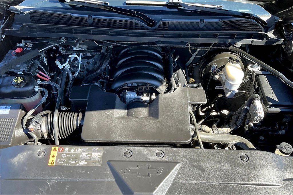 Used 2018 Chevrolet Silverado 1500 LT w/ All Star Edition AWD/4WD image 29