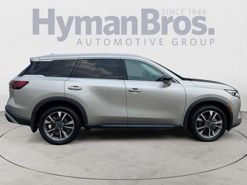 Certified 2025 INFINITI QX60 Luxe w/ Vision Package AWD/4WD image 2