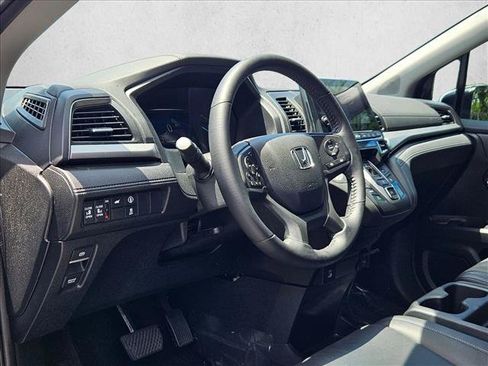 Certified 2024 Honda Odyssey EX-L image 10