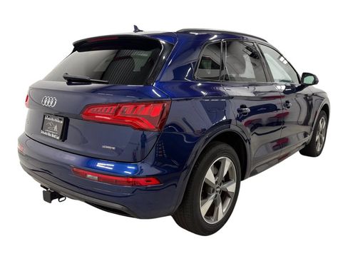 Used 2020 Audi Q5 2.0T Premium w/ Titanium Sport Package AWD/4WD image 4