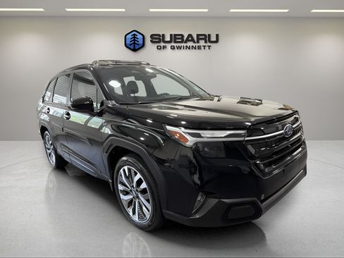 Certified 2025 Subaru Forester Touring AWD/4WD image 7