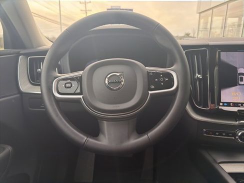 Certified 2025 Volvo XC60 B5 Plus image 17