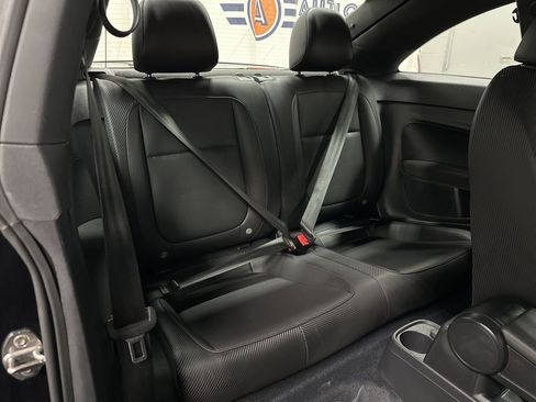 Used 2018 Volkswagen Beetle 2.0T SE image 21