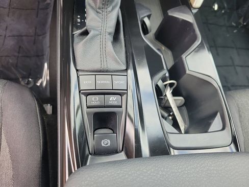 Used 2025 Toyota Camry LE FWD image 13