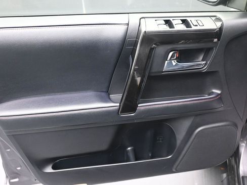 Used 2020 Toyota 4Runner TRD Off-Road Premium image 15