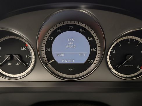 Used 2011 Mercedes-Benz C 300 Sedan image 23