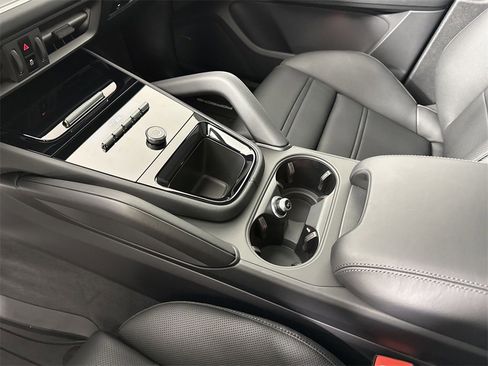 New 2026 Porsche Cayenne S image 31