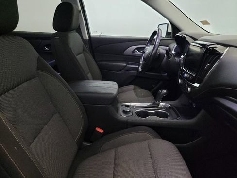 Used 2018 Chevrolet Traverse LT FWD image 21