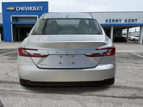 Used 2025 Toyota Camry LE w/ Convenience Package FWD image 6