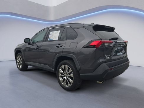 Used 2021 Toyota RAV4 XLE Premium AWD/4WD image 3
