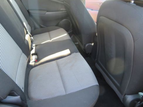 Used 2022 Hyundai Kona SE image 16